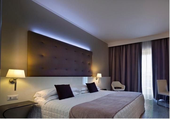 Hotel Desenzano Desenzano del Garda Exteriör bild