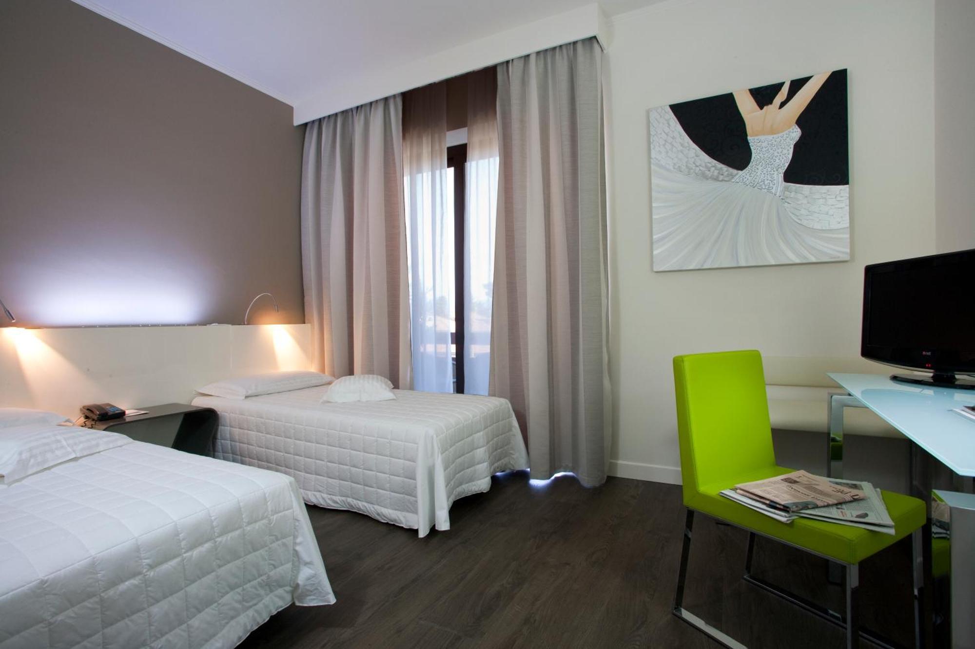 Hotel Desenzano Desenzano del Garda Exteriör bild
