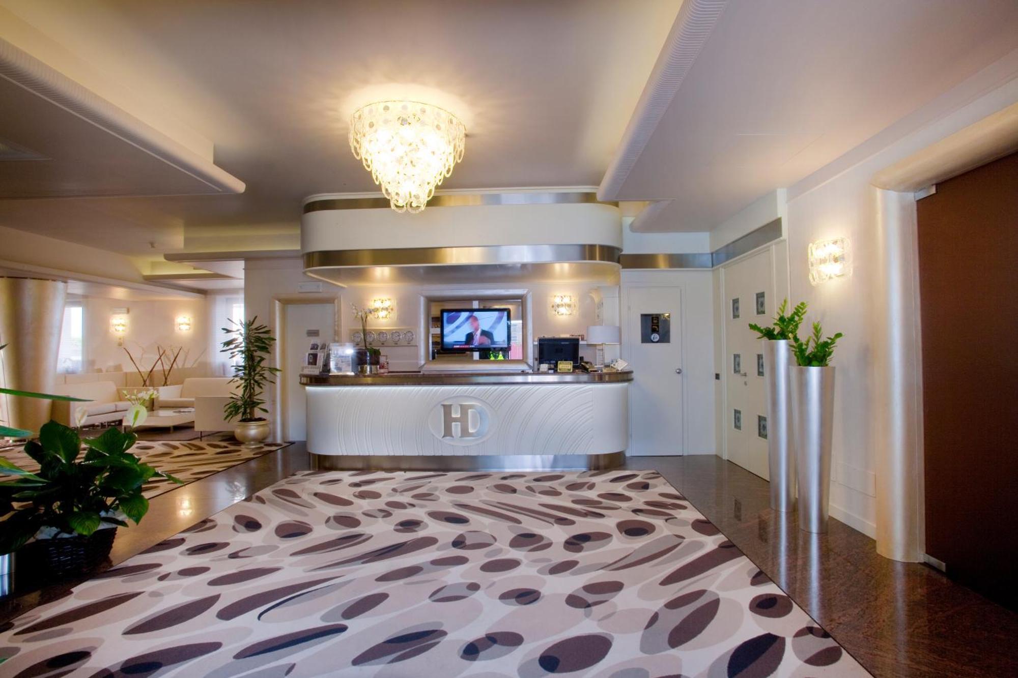 Hotel Desenzano Desenzano del Garda Exteriör bild