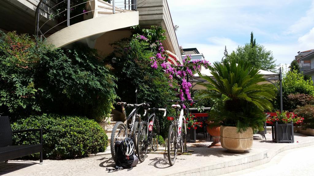 Hotel Desenzano Desenzano del Garda Exteriör bild